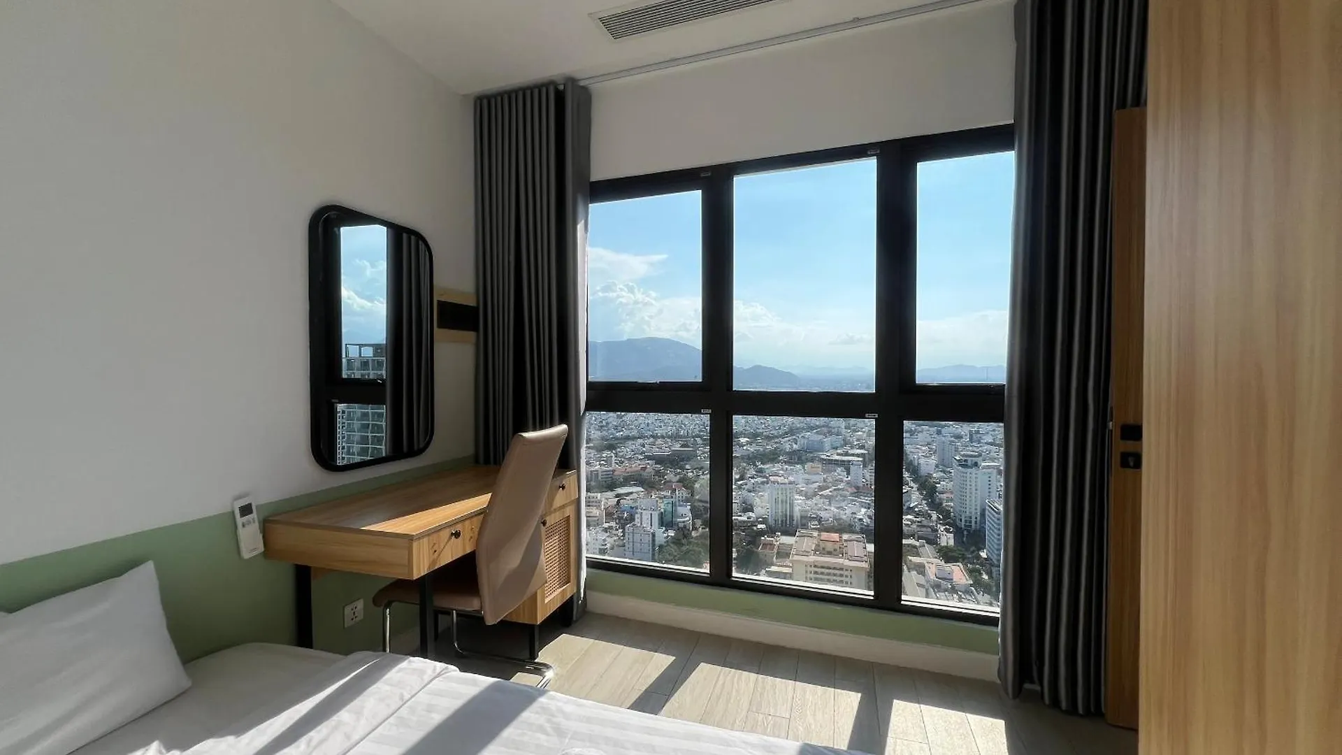 Nhi Nhi Apartment Lotte Mart Nha Trang 0*,  Vietnam