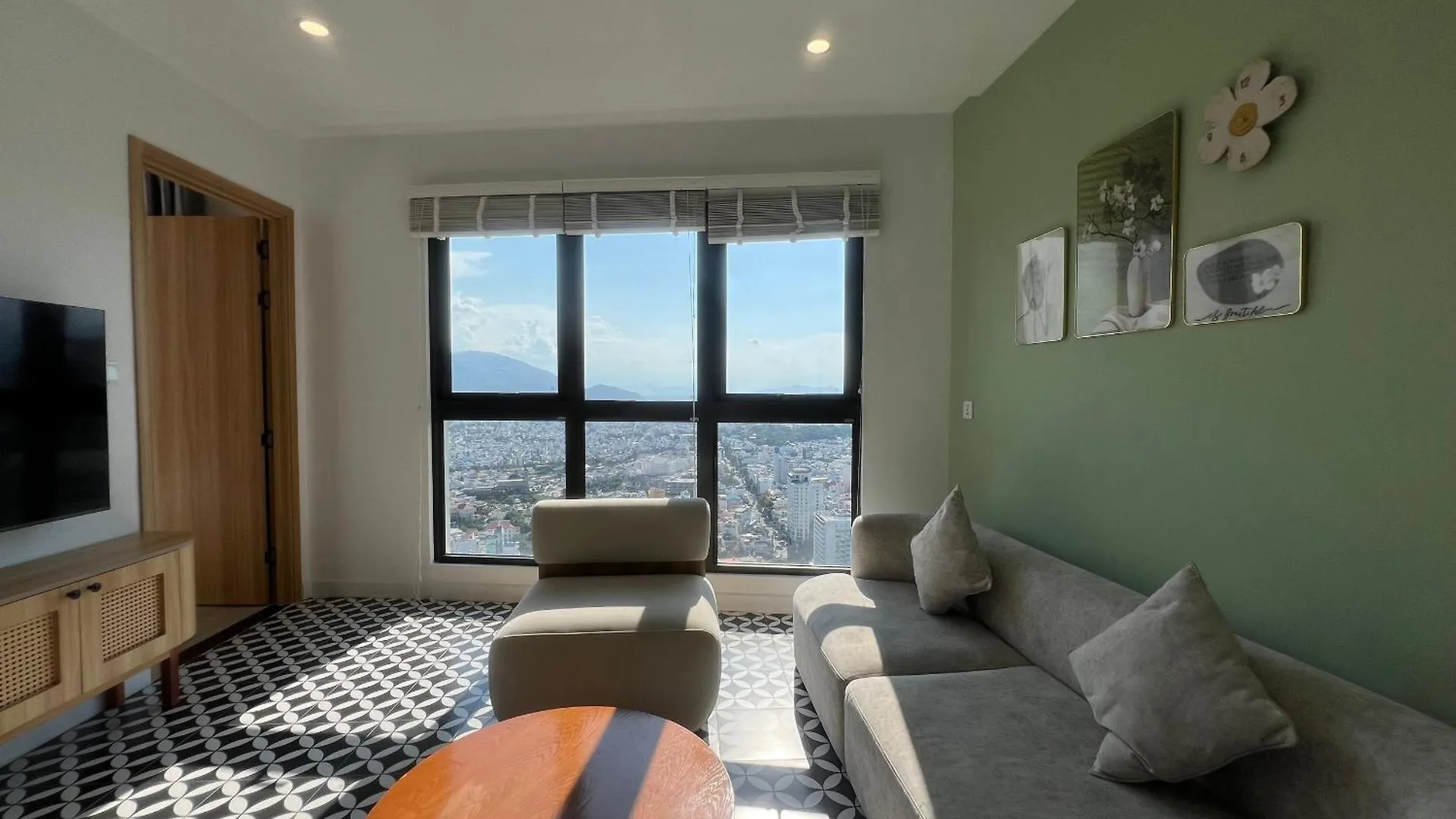 Nhi Nhi Apartment Lotte Mart Nha Trang 0*,  Vietnam