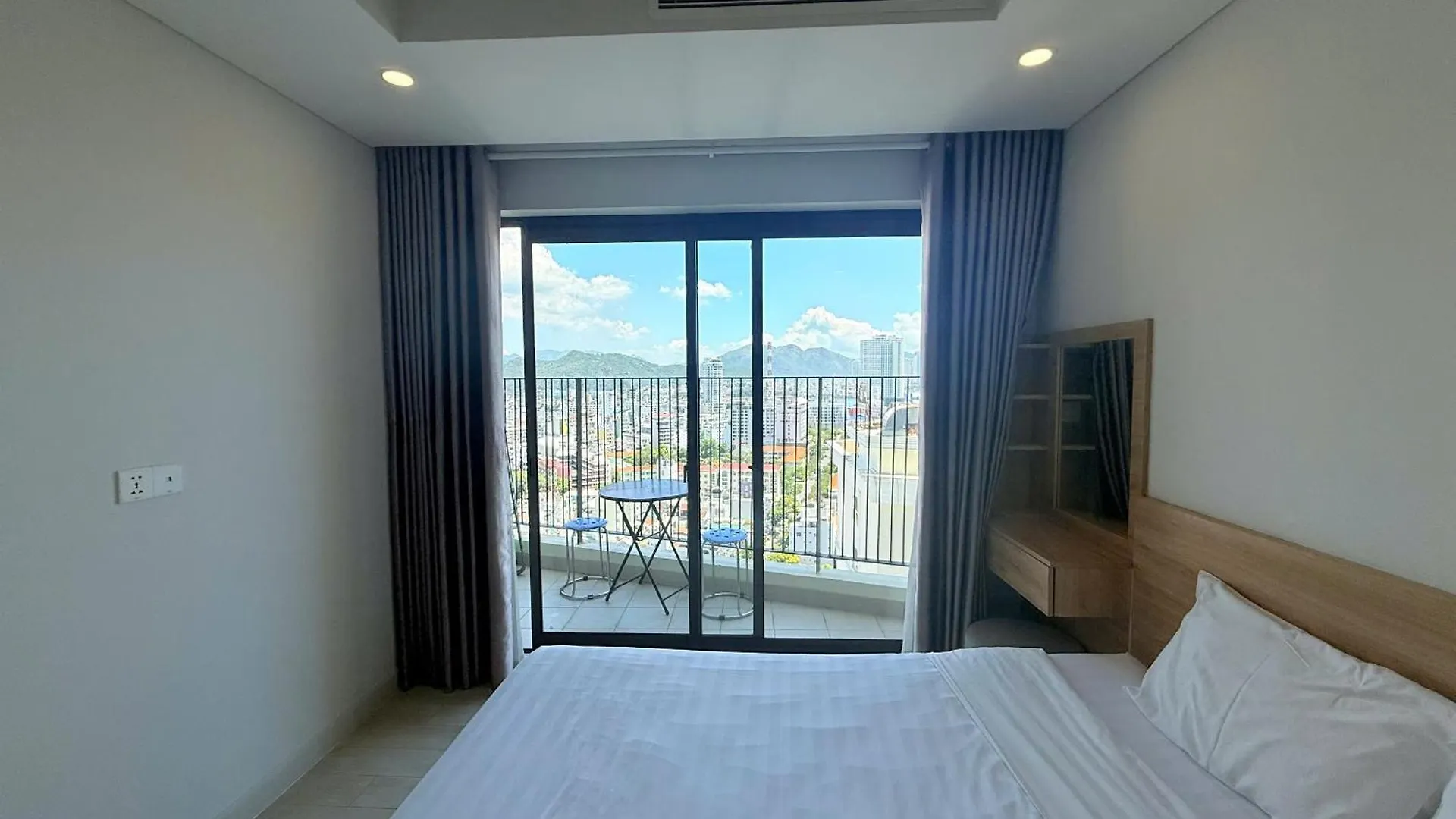 Nhi Nhi Apartment Lotte Mart Nha Trang 0*,