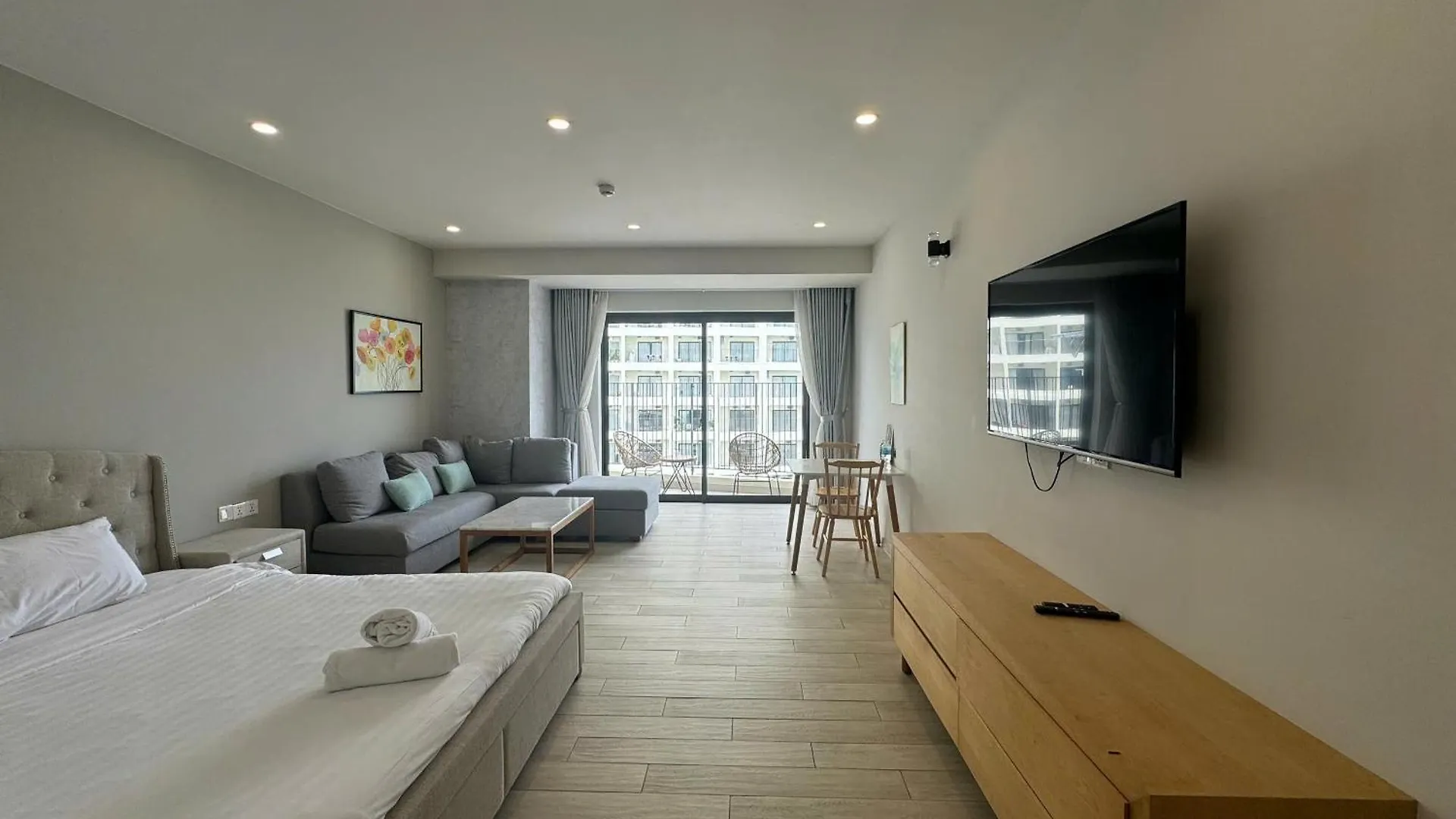 Nhi Nhi Apartment Lotte Mart Nha Trang
